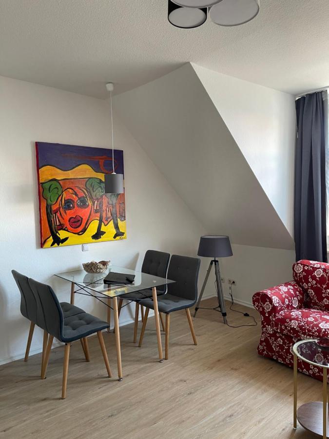 H&H Apartment Im Herzen Von Greifswald Zentral In Der Langen Reihe エクステリア 写真