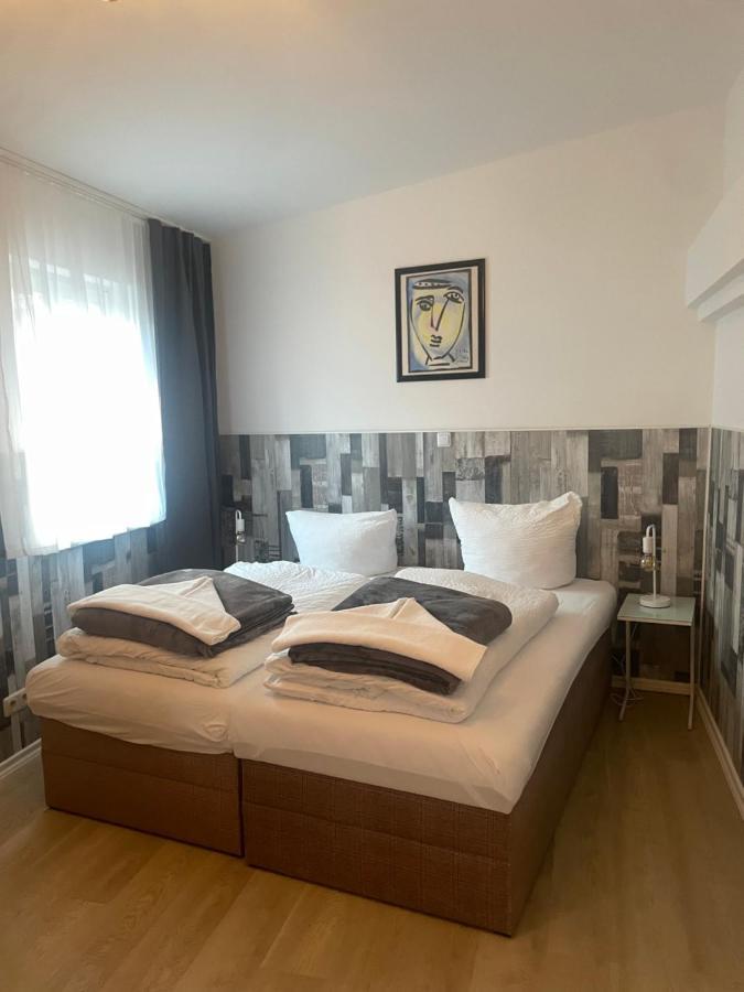 H&H Apartment Im Herzen Von Greifswald Zentral In Der Langen Reihe エクステリア 写真