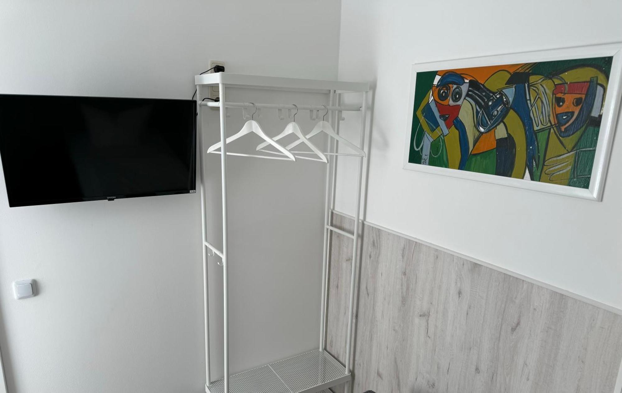 H&H Apartment Im Herzen Von Greifswald Zentral In Der Langen Reihe エクステリア 写真
